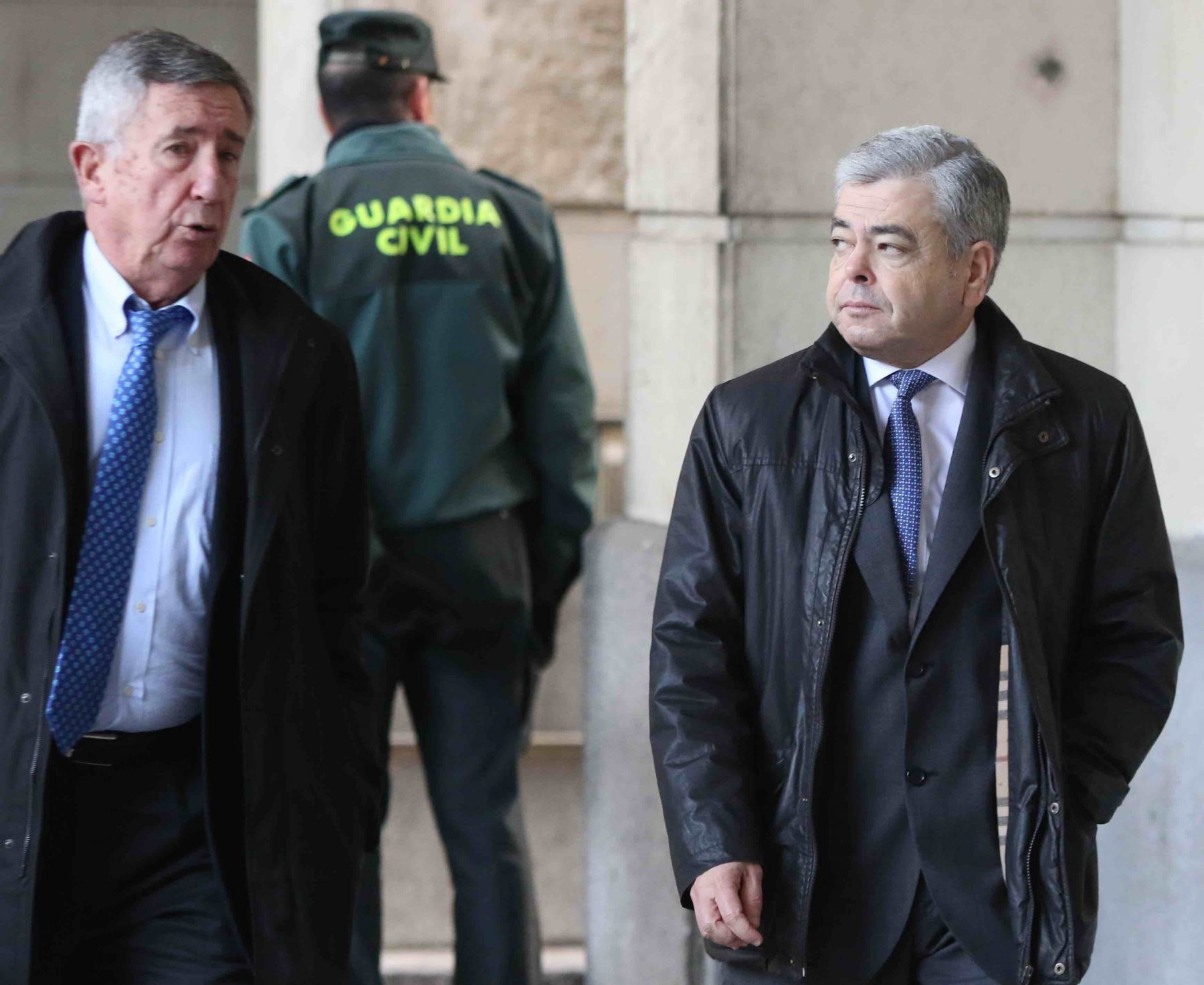 Agustín Barberá entrando a la Audiencia de Sevilla por el juicio del caso ERE (EUROPA PRESS).