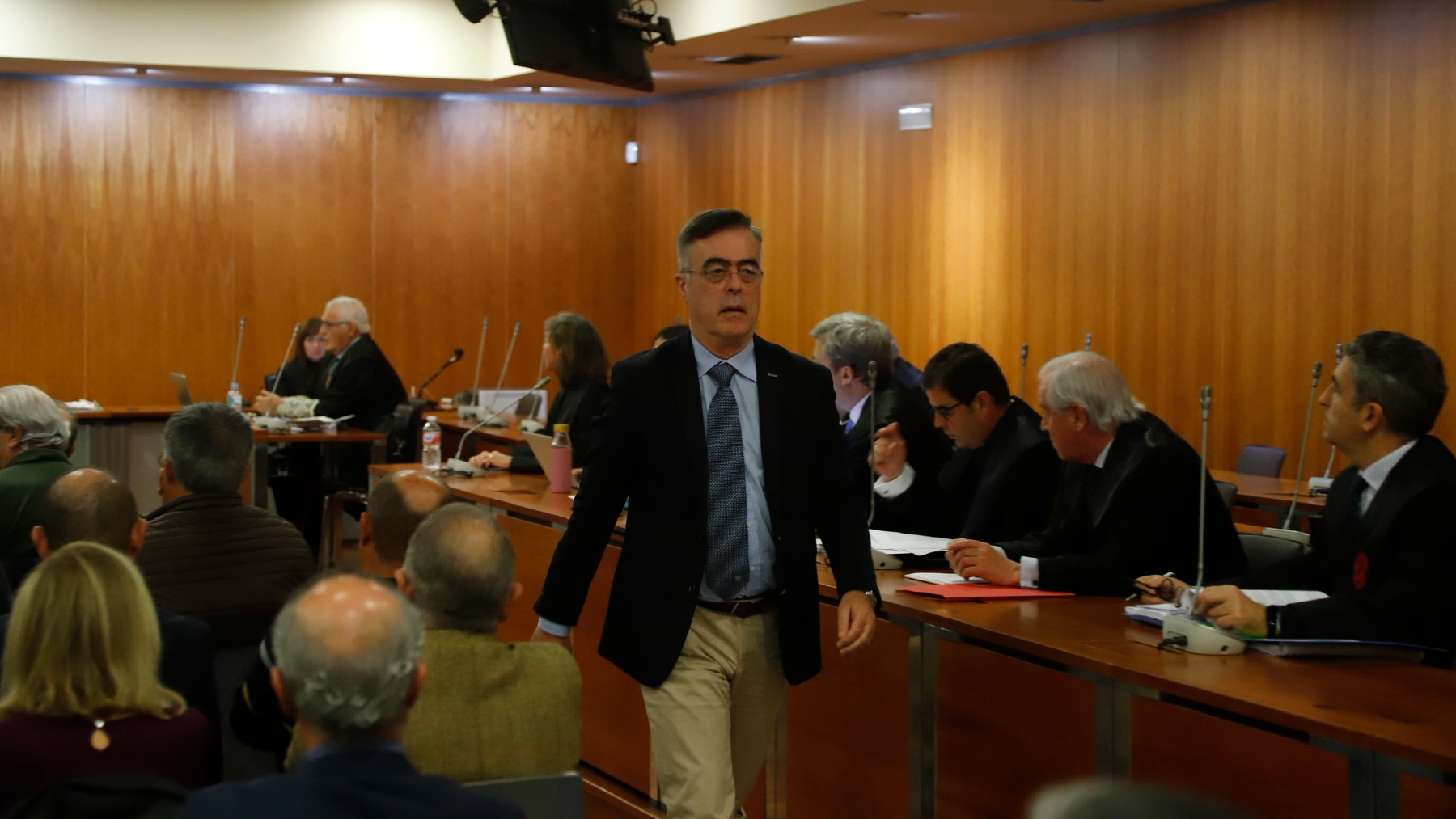 El ex alcalde de Estepona (Málaga), Antonio Barrientos, en la sala del juicio del ‘caso Astapa’ (EUROPA PRESS).