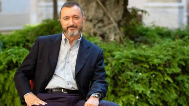 Pérez Reverte alerta: la movida que se viene en la RAE este jueves