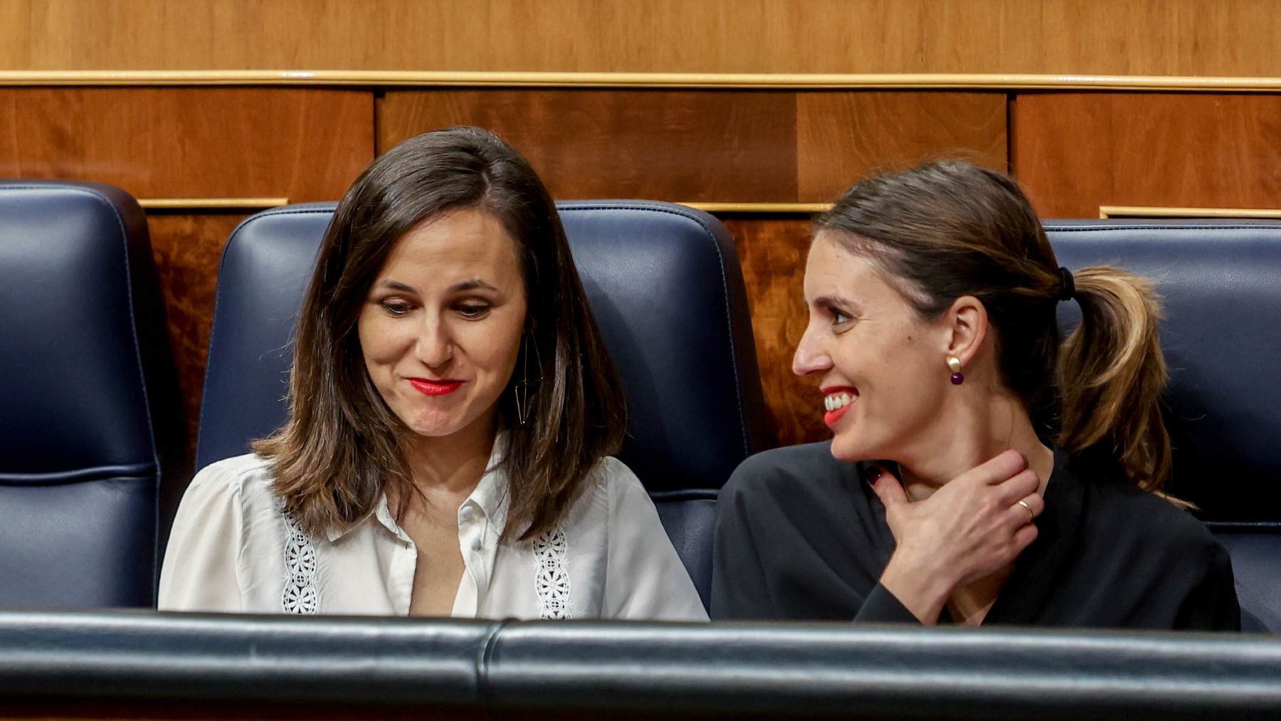 Ione Belarra e Irene Montero en el Congreso durante la votación de la reforma de la ley del ‘sólo sí es sí (EUROPA PRESS).