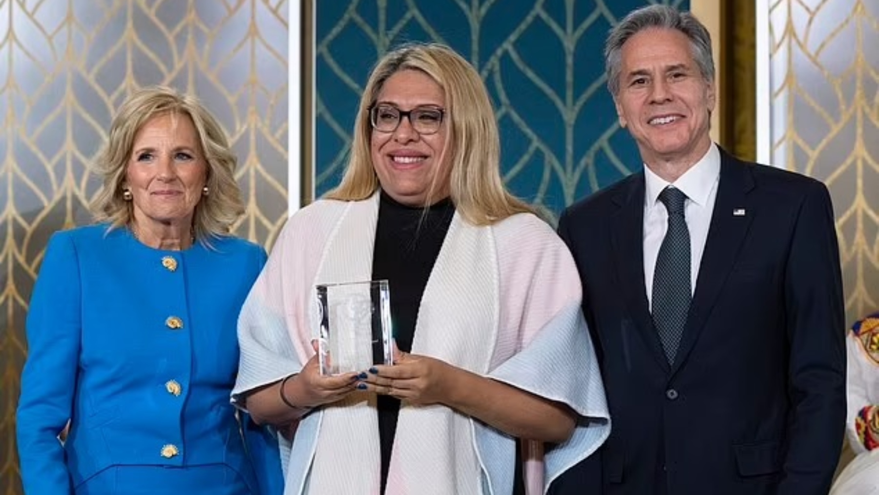 Jill Biden, Alba Rueda y Antony Blinken.