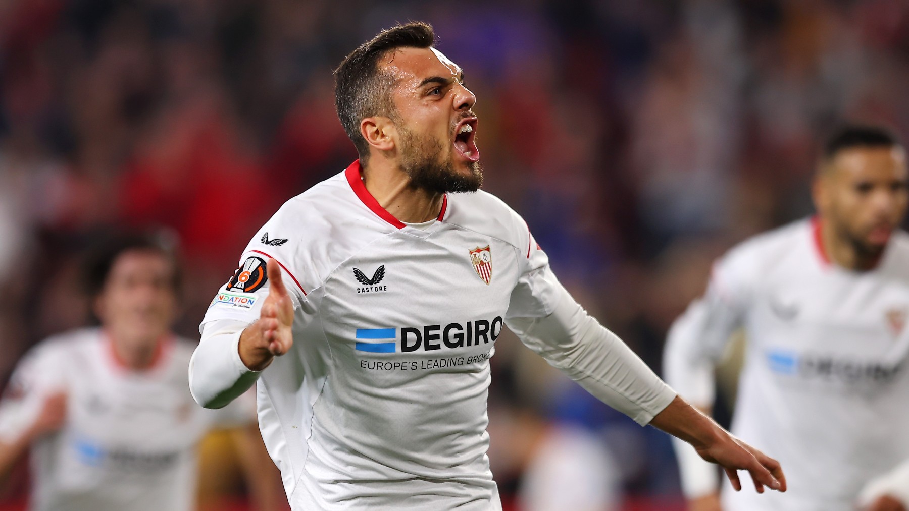 Joan Jordán celebra el gol ante el Fenerbahce. (EFE)