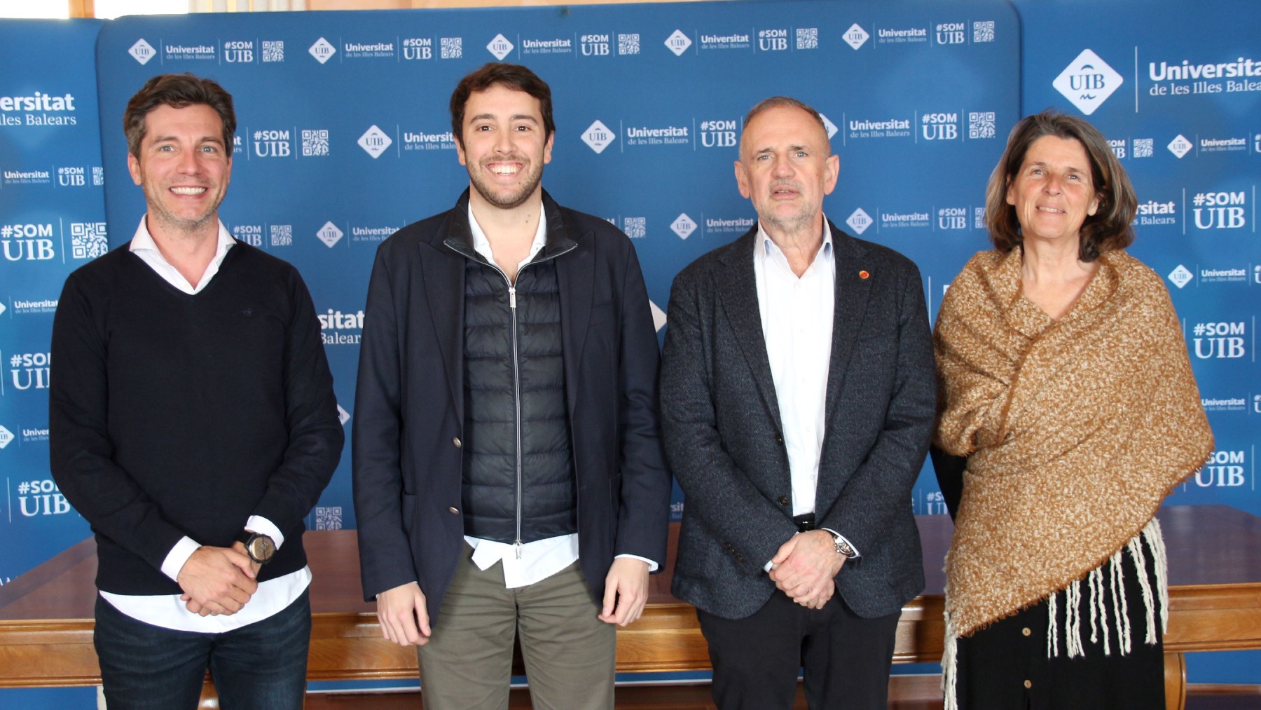 El vicepresidente y presidente de AJE, Blanc y Jaume; junto al rector y vicerrectora de la UIB, Carot y Carrasco.