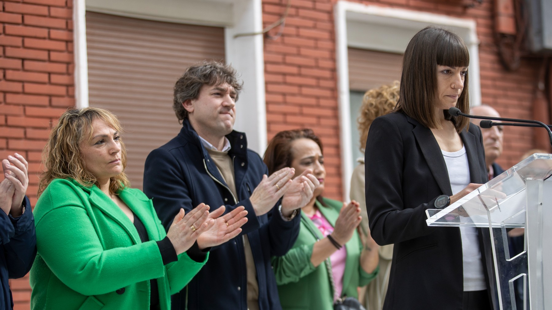 Homenaje a Isaías Carrasco en Mondragón. (Foto:  EFE)