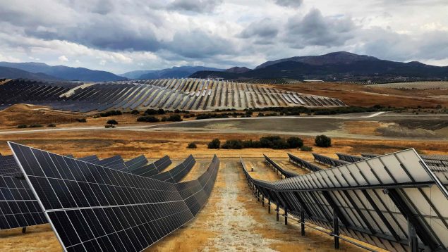 OHLA se adjudica una planta fotovoltaica en Badajoz por más de 75 millones de euros