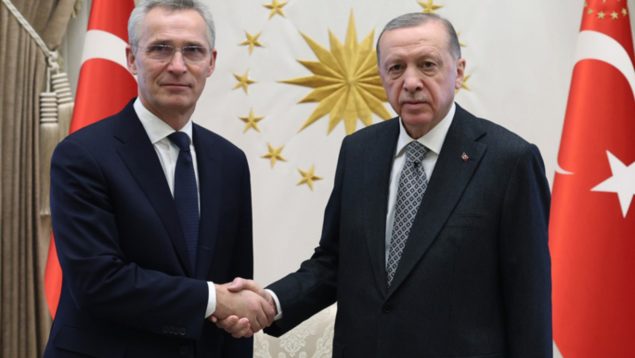 Turquía ratifica la adhesión de Finlandia a la OTAN pero mantiene el veto a Suecia