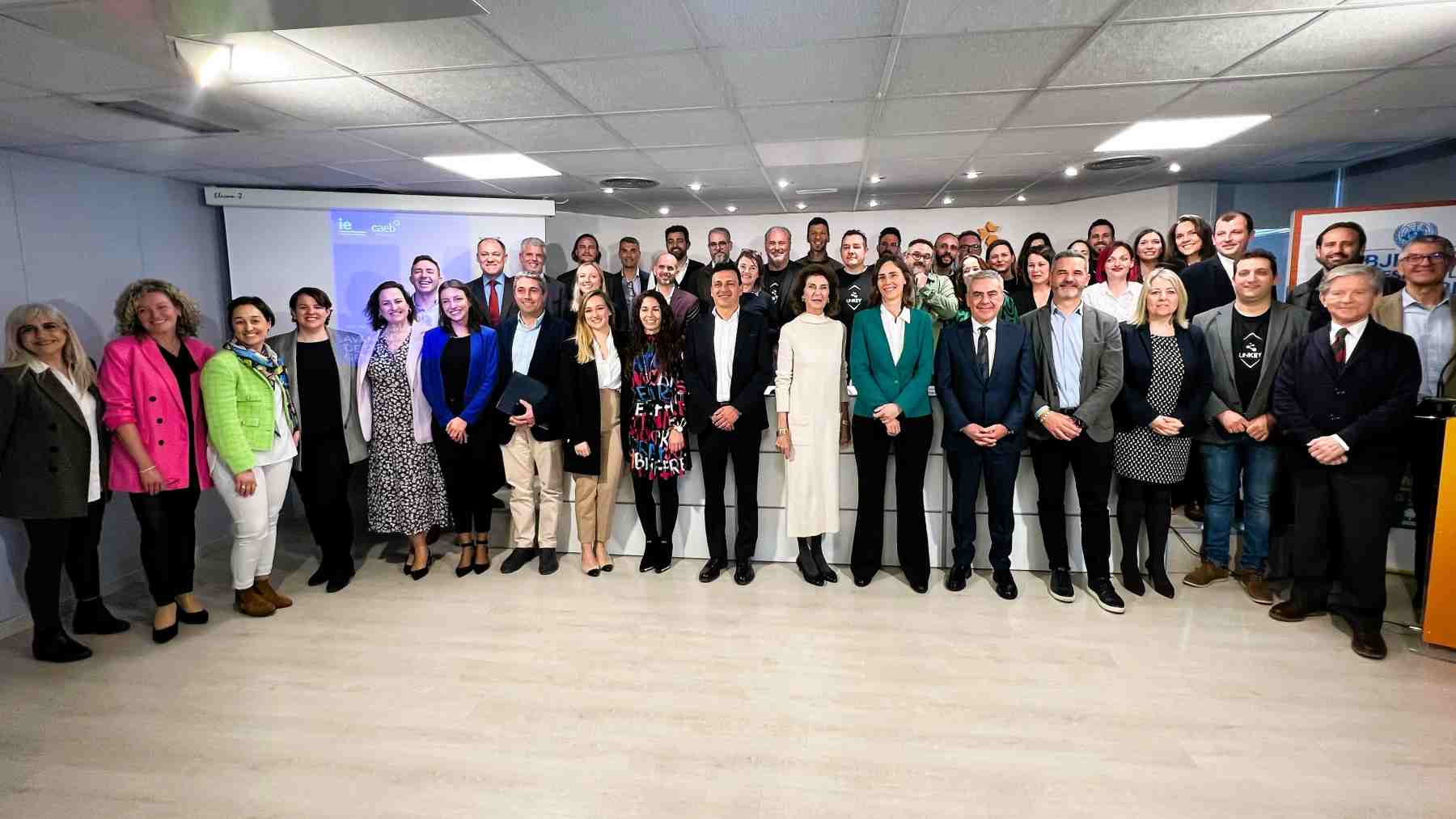 La CAEB ha premiado el proyecto emprendedor ‘Builder Up’, que busca talento entre los jóvenes