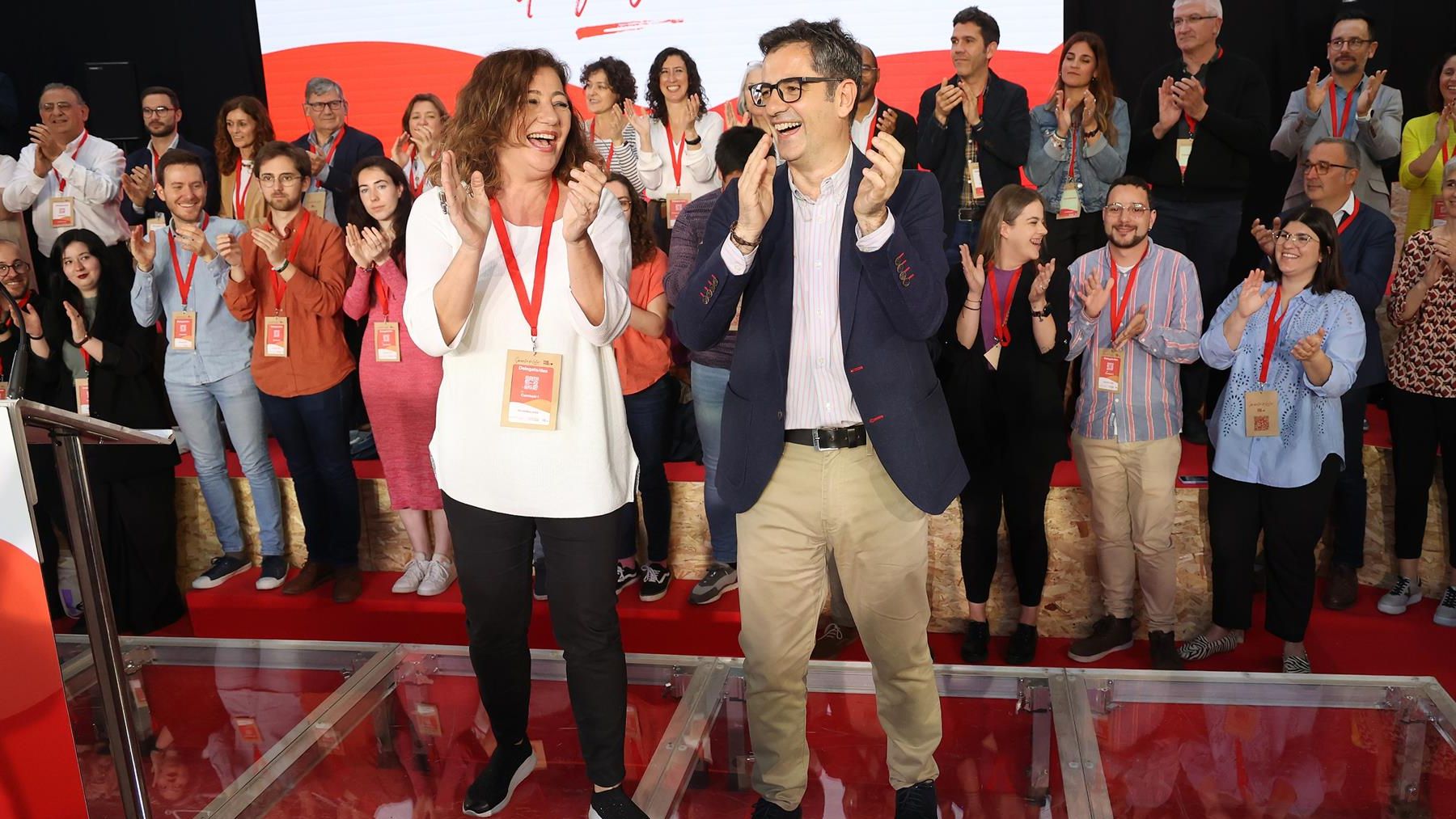 Francina Armengol y el ministro de la Presidencia,  Félix Bolaños, en la conferencia política 2023 del PSIB-PSOE.