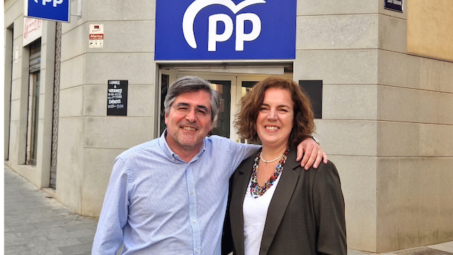 Isabel Balaguer con el candidato del PP a la Alcaldía de Alcoy Carlos Pastor.
