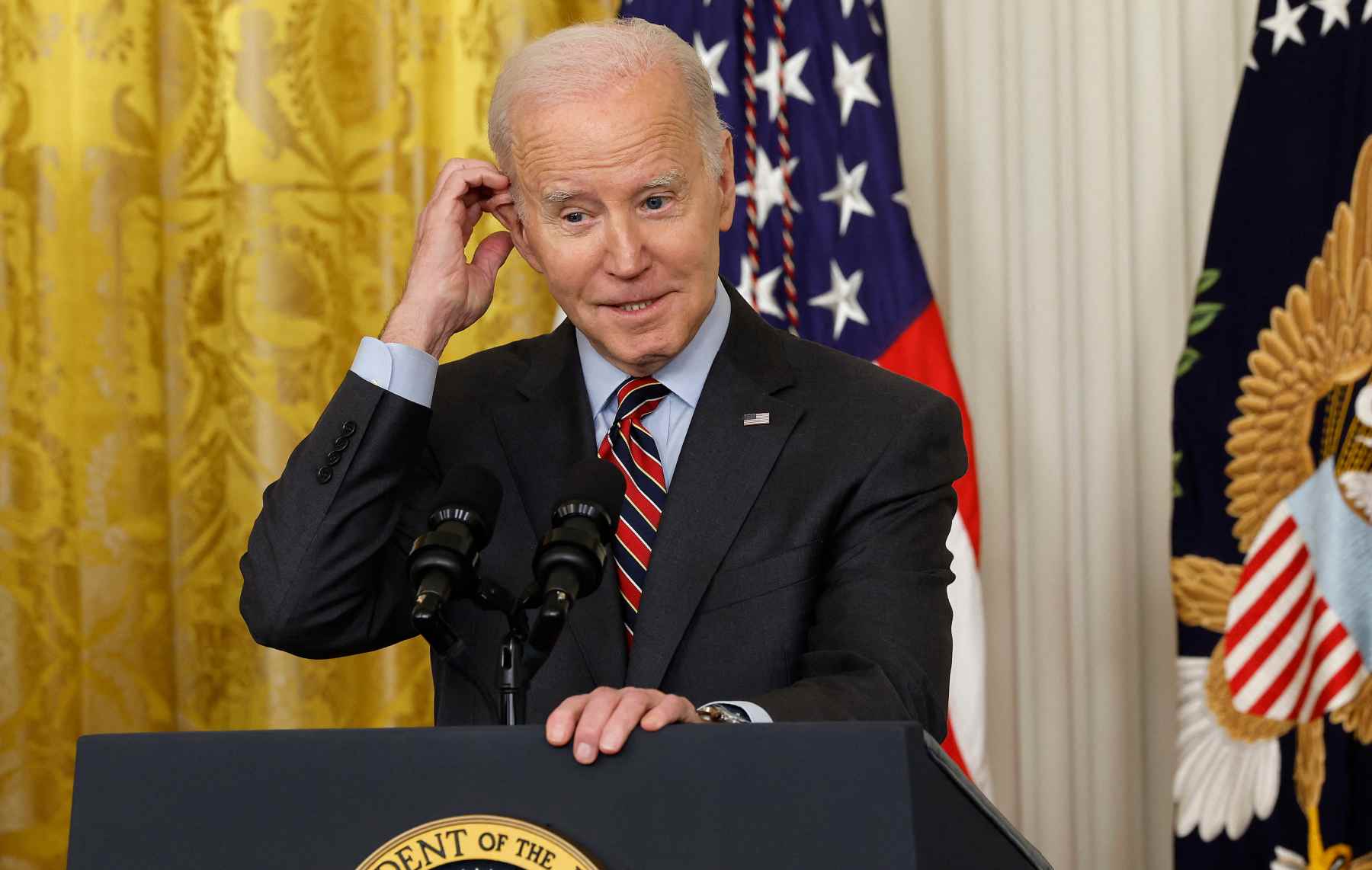 Biden signs the agreement to raise the US debt ceiling until 2025