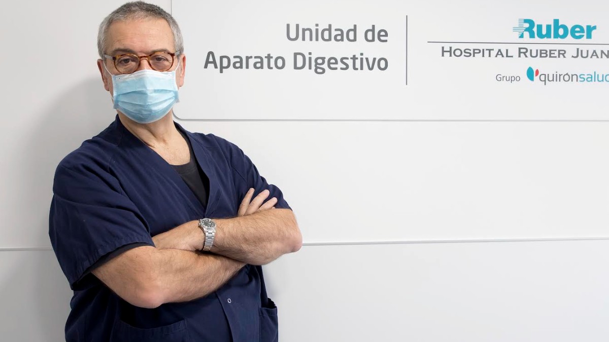 El Dr. Sarbelio Rodríguez, Jefe de Servicio de Medicina del Aparato Digestivo del Ruber Juan Bravo.