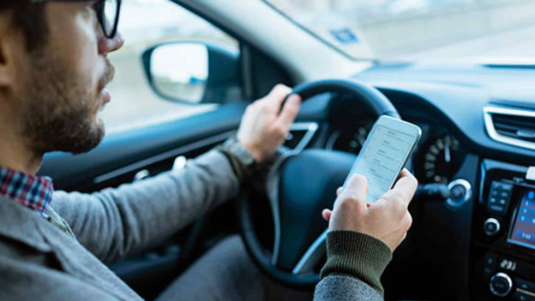 La DGT ataca de nuevo: la norma que va a cambiar todo al volante