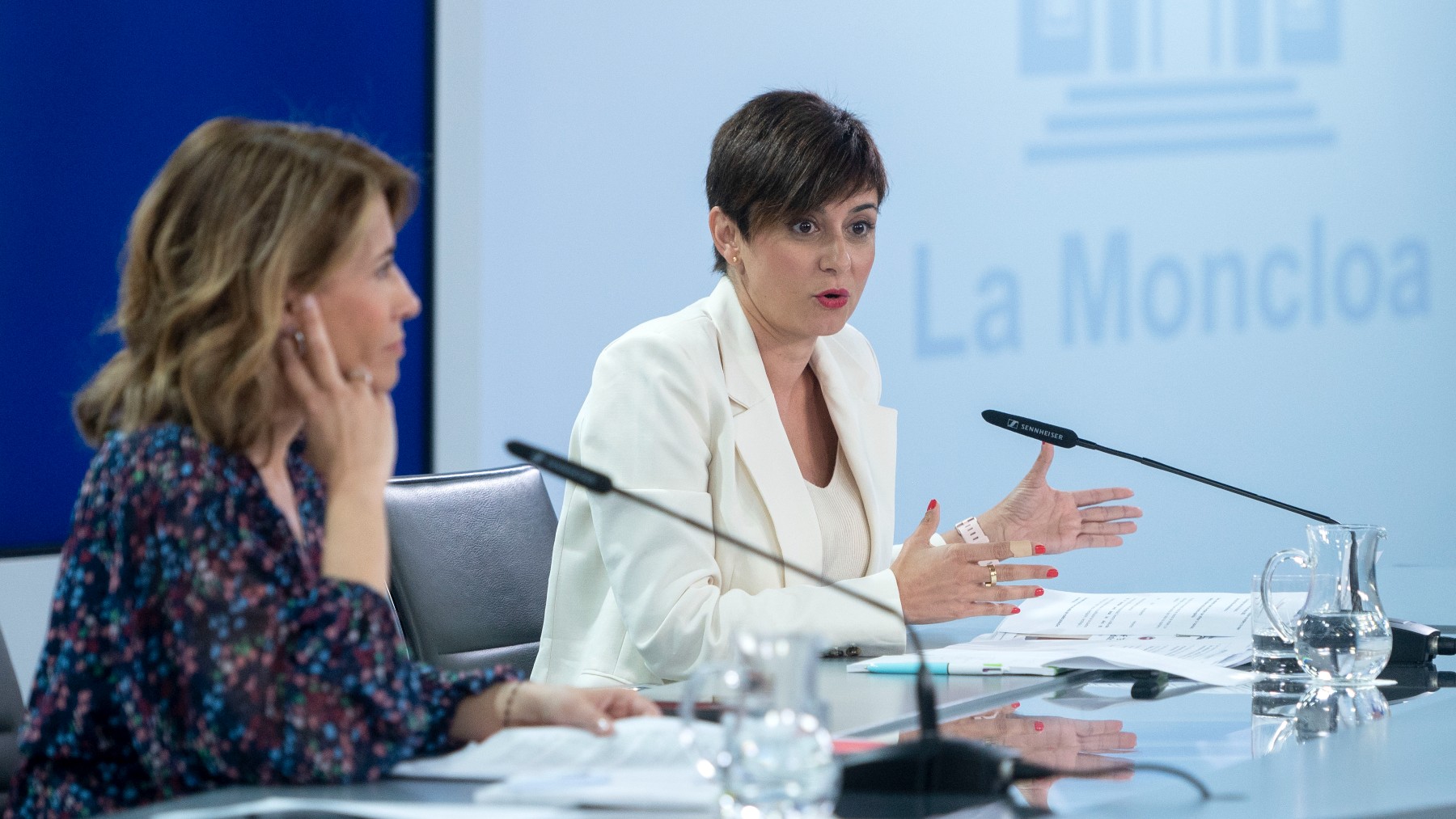 Isabel Rodríguez y Raquel Sánchez en rueda de prensa. (Foto: EP)