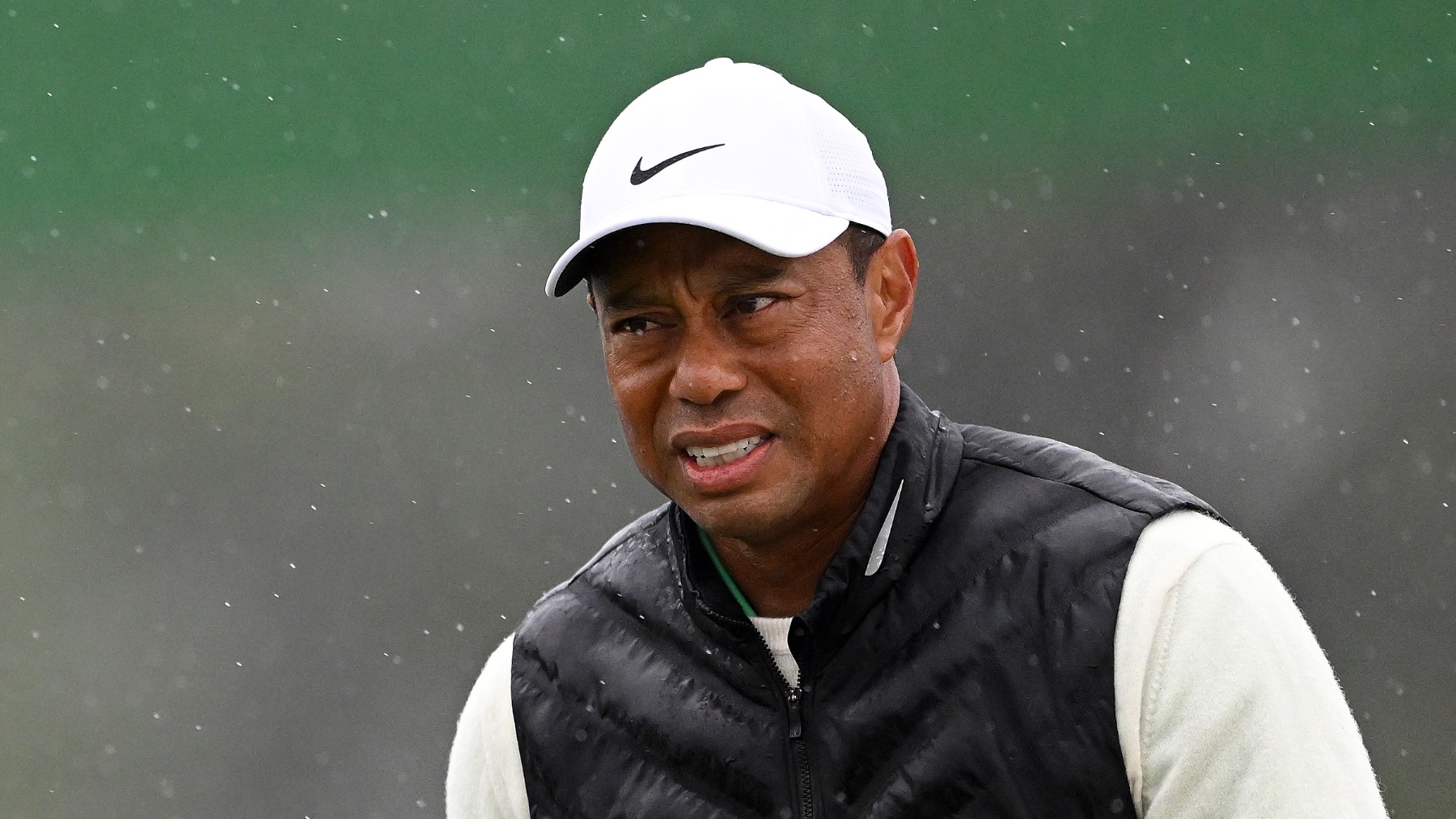 Tiger Woods, con gesto de dolor en Augusta. (Getty)