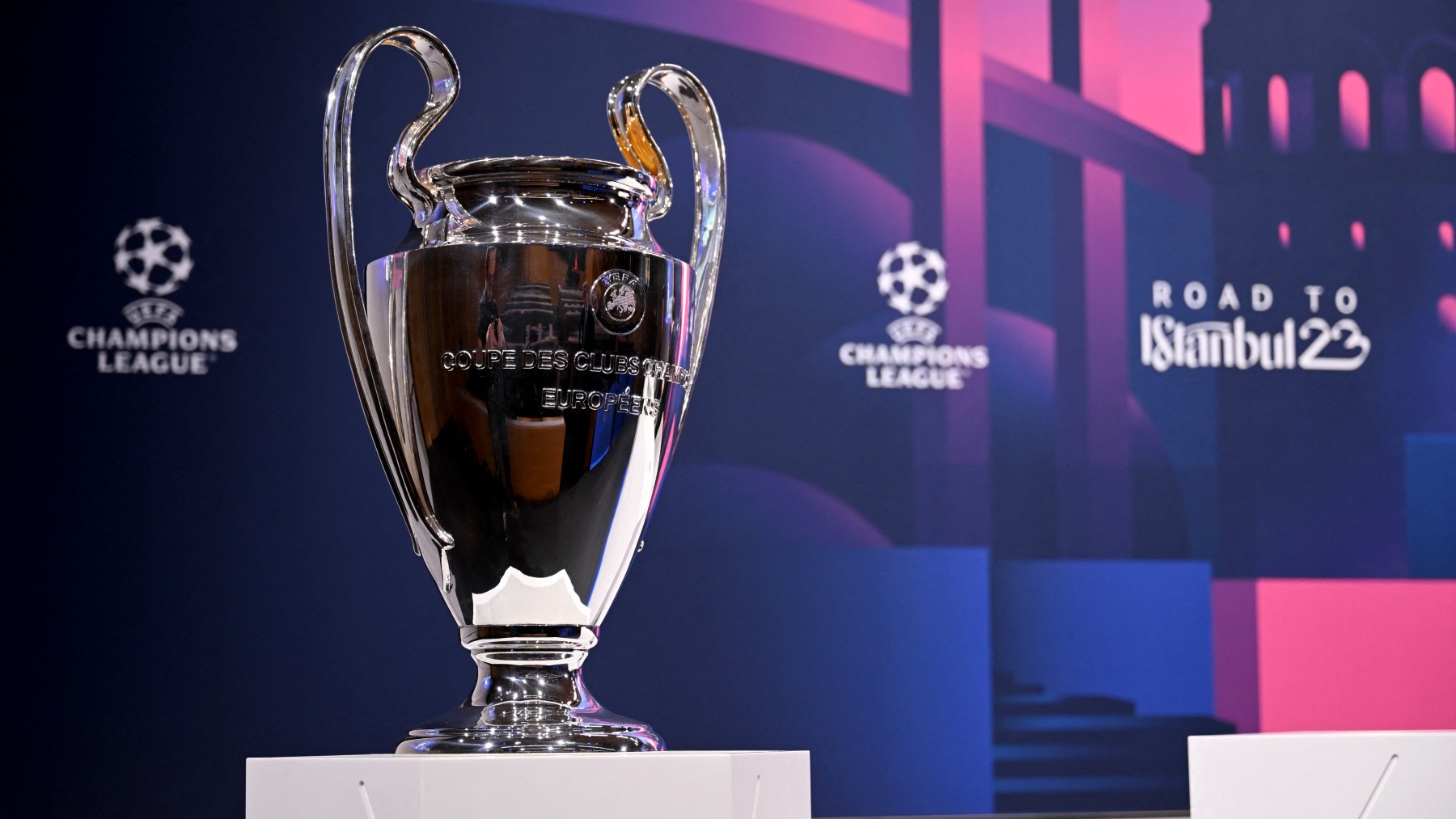 A qué hora es y dónde ver el sorteo de la fase de grupos de la Champions League(AFP)