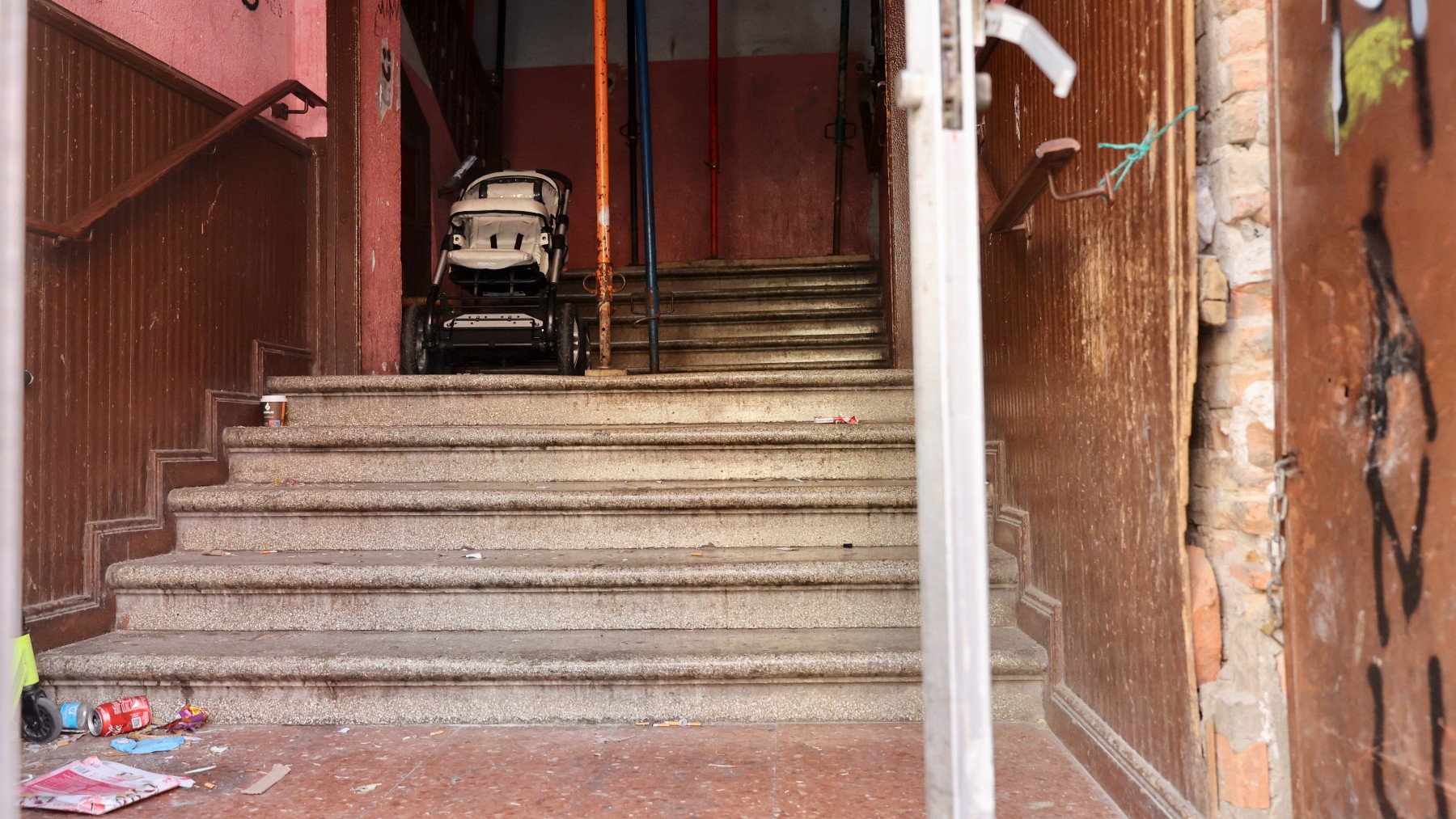 Lugar donde la Policía investiga la agresión sexual a las dos menores (Foto: Efe – Raquel Manzanares).