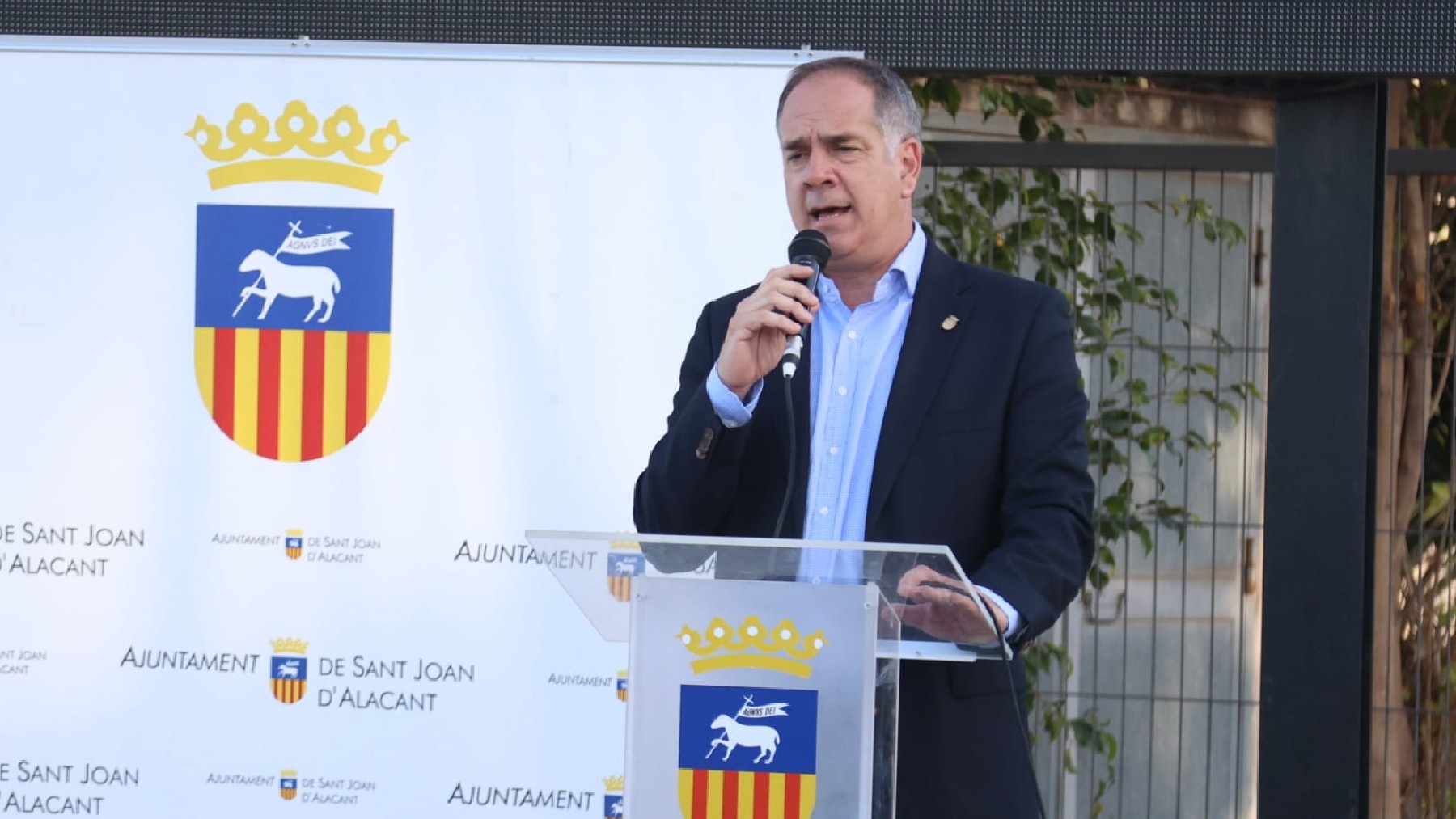El alcalde de San Juan de Alicante Santiago Román.