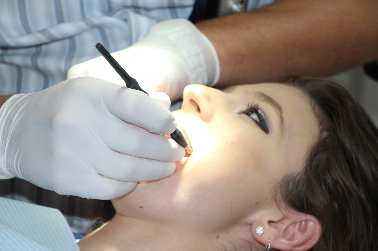 los pacientes con periodontitis avanzada cuadruplican el riesgo de presentar diabetes.