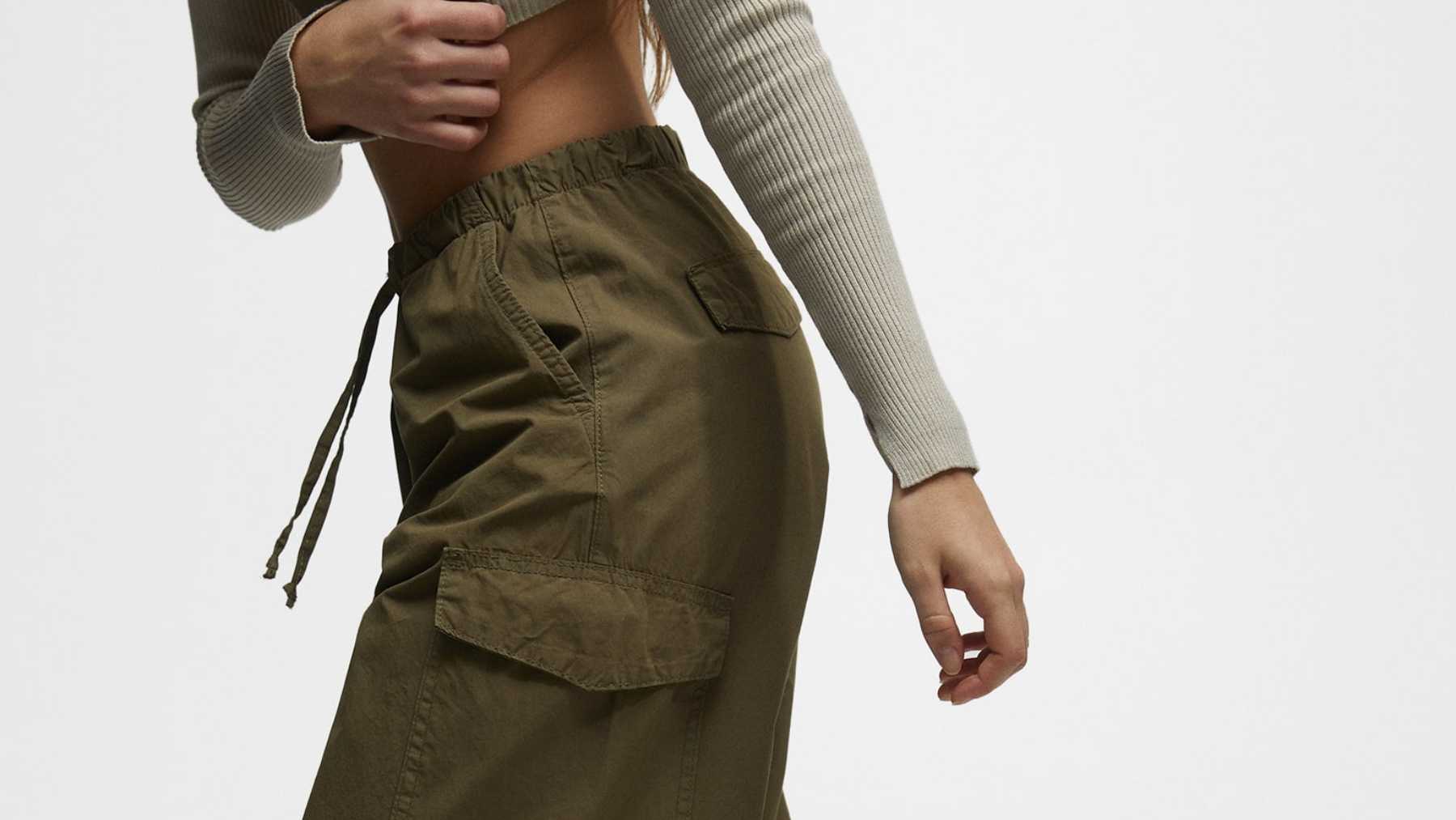 expandir Fuerza motriz veinte Los pantalones cargo con más estilazo que encontrarás en Zara, Mango,  Bershka, Pull&Bear y H&M