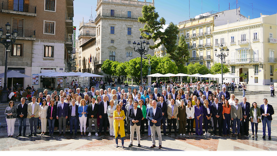 Los candidatos del PP a las Cortes Valencianas, este viernes, en Valencia.