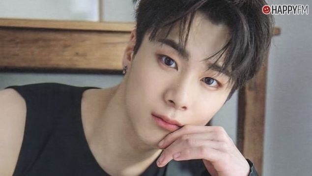 Moonbin.