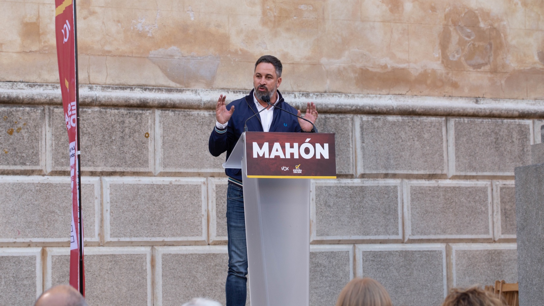El presidente de Vox, Santiago Abascal, en un acto en la Plaça de la Conquesta de Mahón (Menorca).