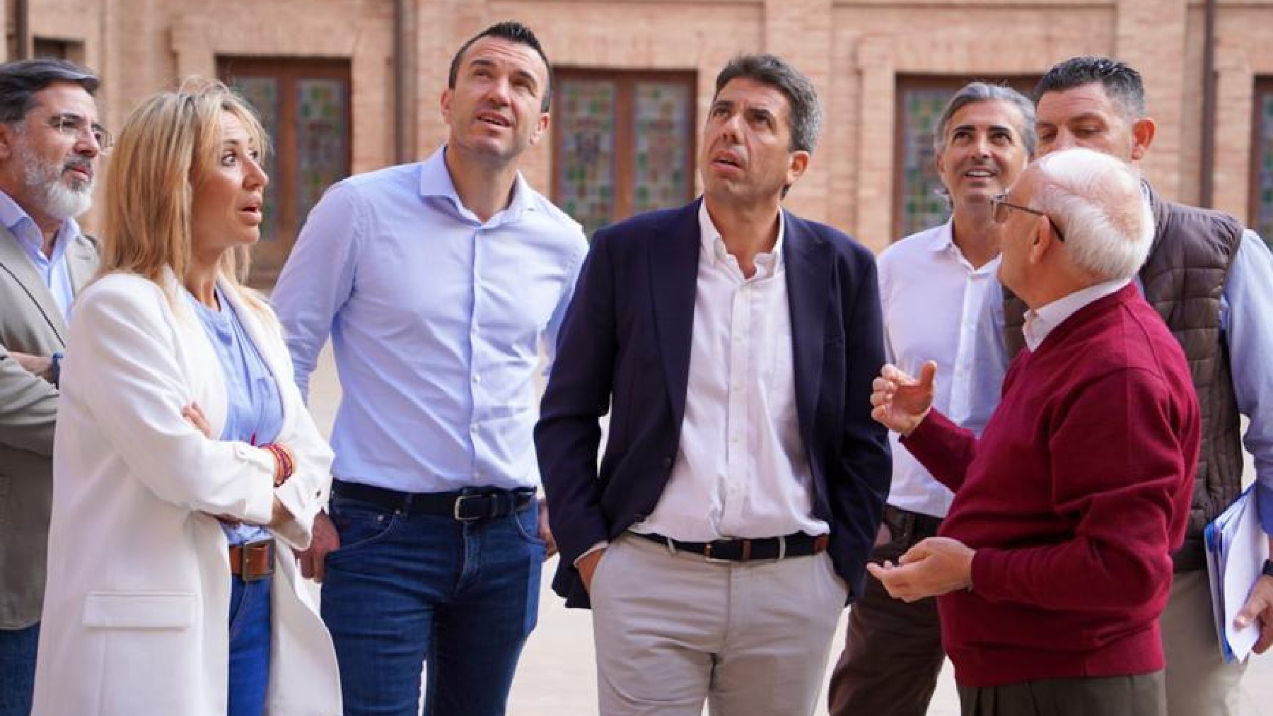 Carlos Mazón en El Puig. A su lado, el número 2 de la candidatura del PP a las Cortes por la provincia de Valencia Vicente Mompó.