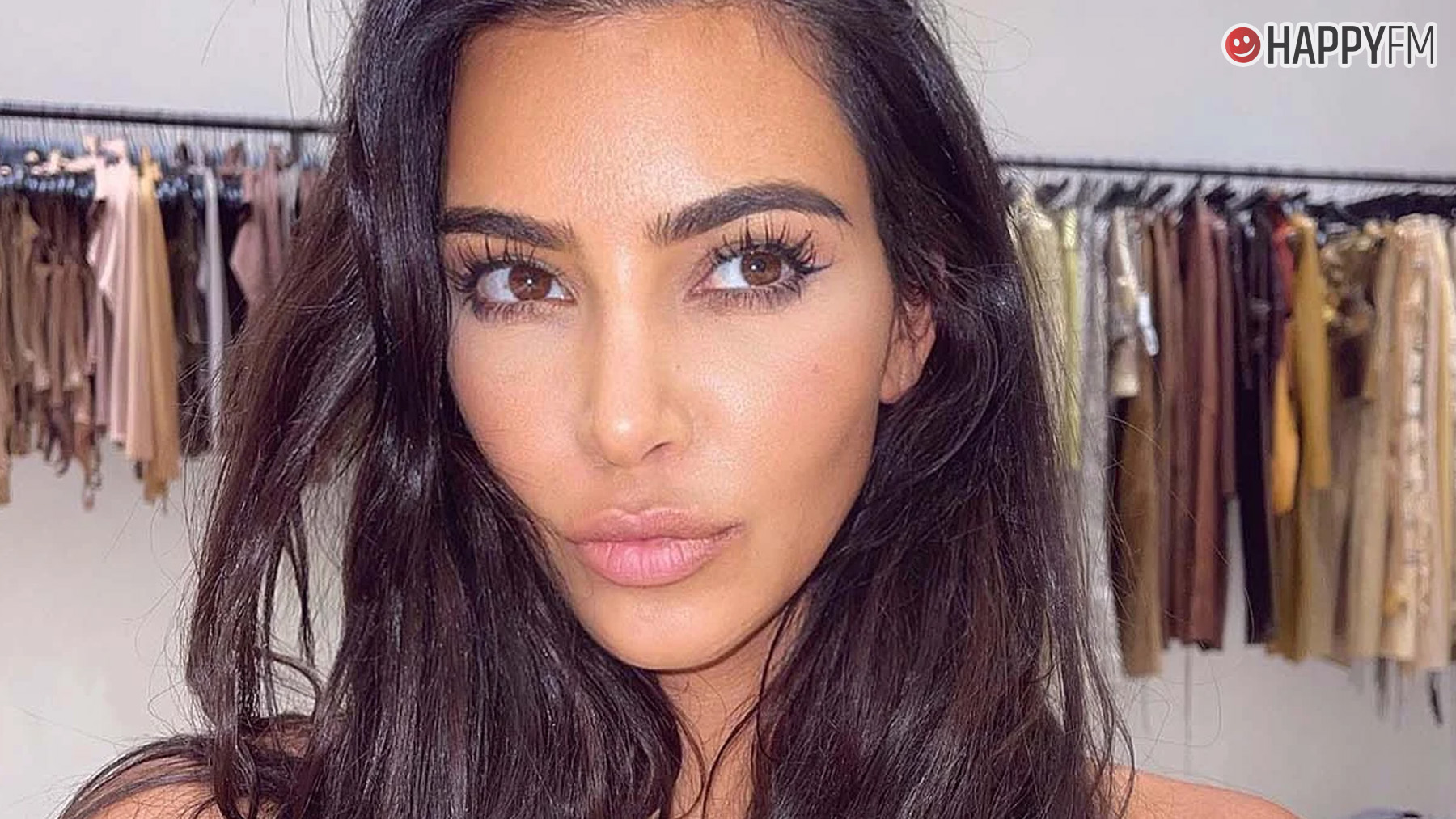 Kim Kardashian deja en shock a sus seguidores con una foto sin maquillaje
