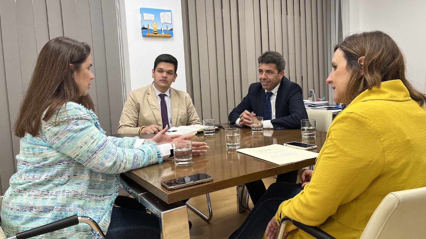 Mary Ponte, con Carlos Mazón y María José Catalá.
