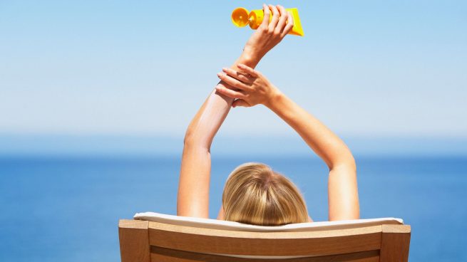 Un 30% de los casos de cáncer de piel se reducirían si nos pusiéramos bien la crema solar