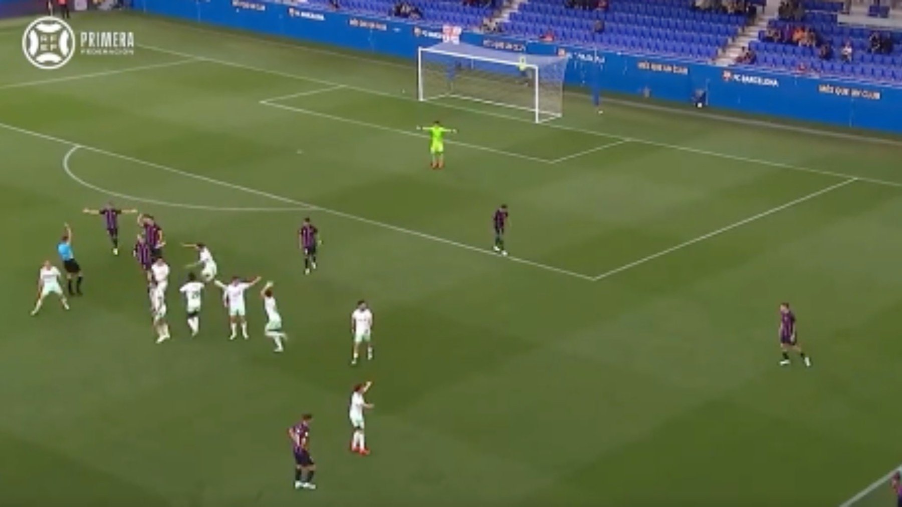 El gol anulado al filial de Osasuna contra el Barcelona.