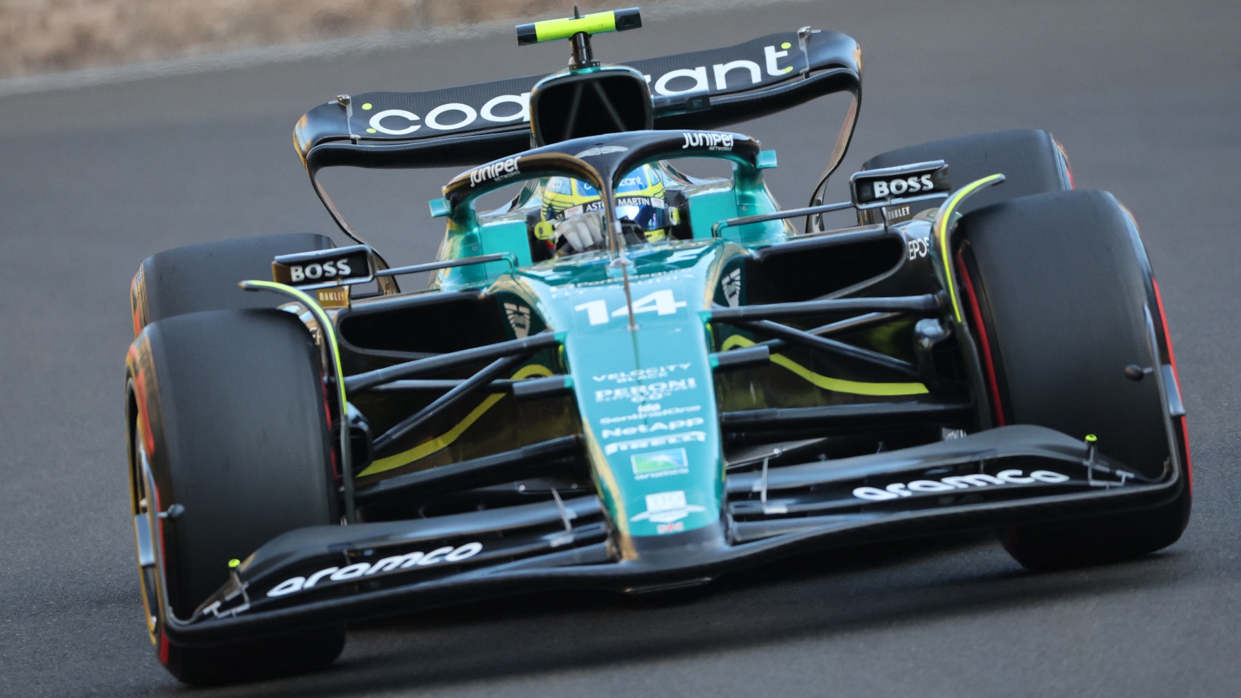 Fernando Alonso con el Aston Martin durante el Gran Premio de Azerbaiyán. (AFP)