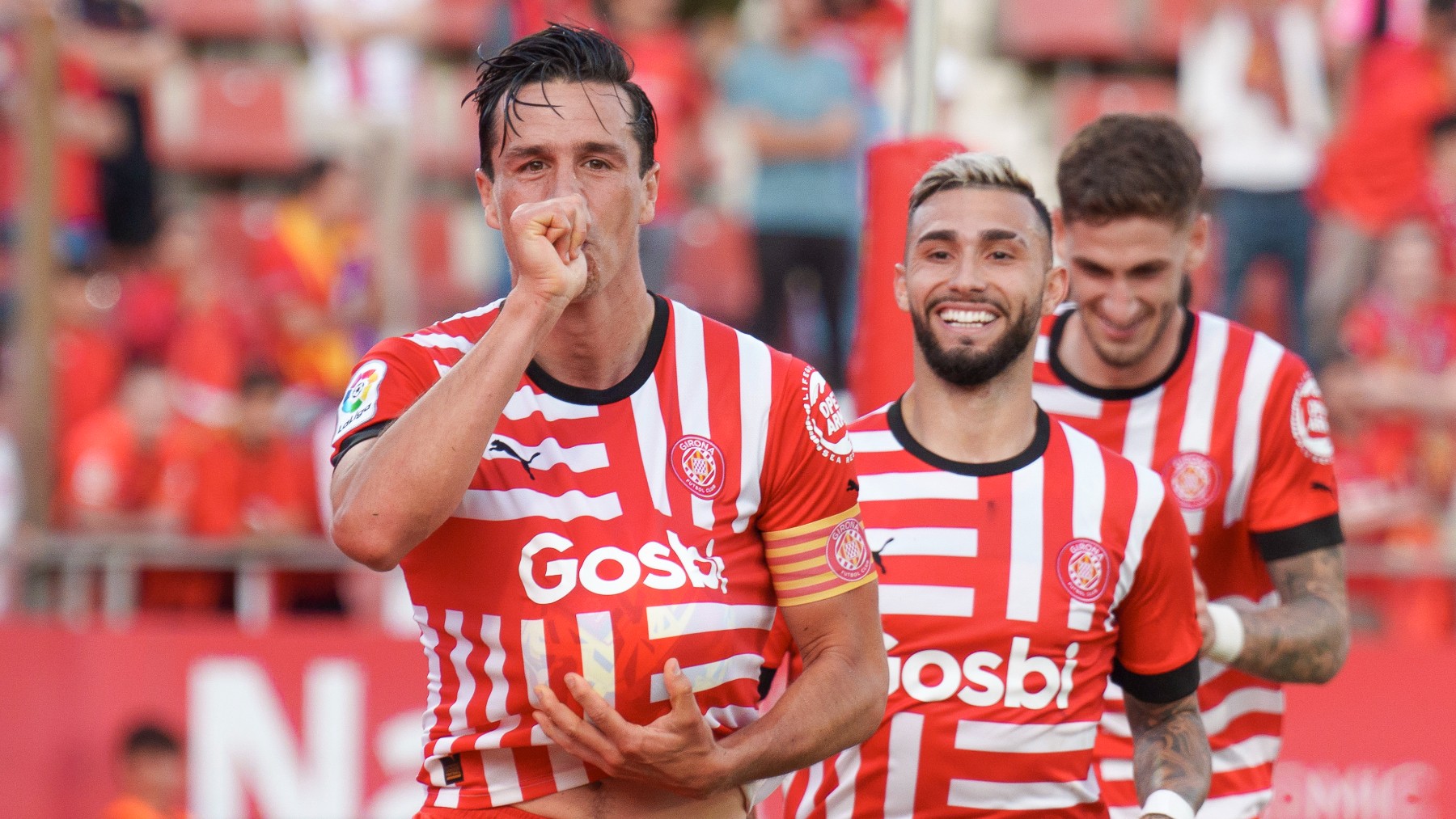 Los jugadores del Girona celebran uno de los goles. (EFE)