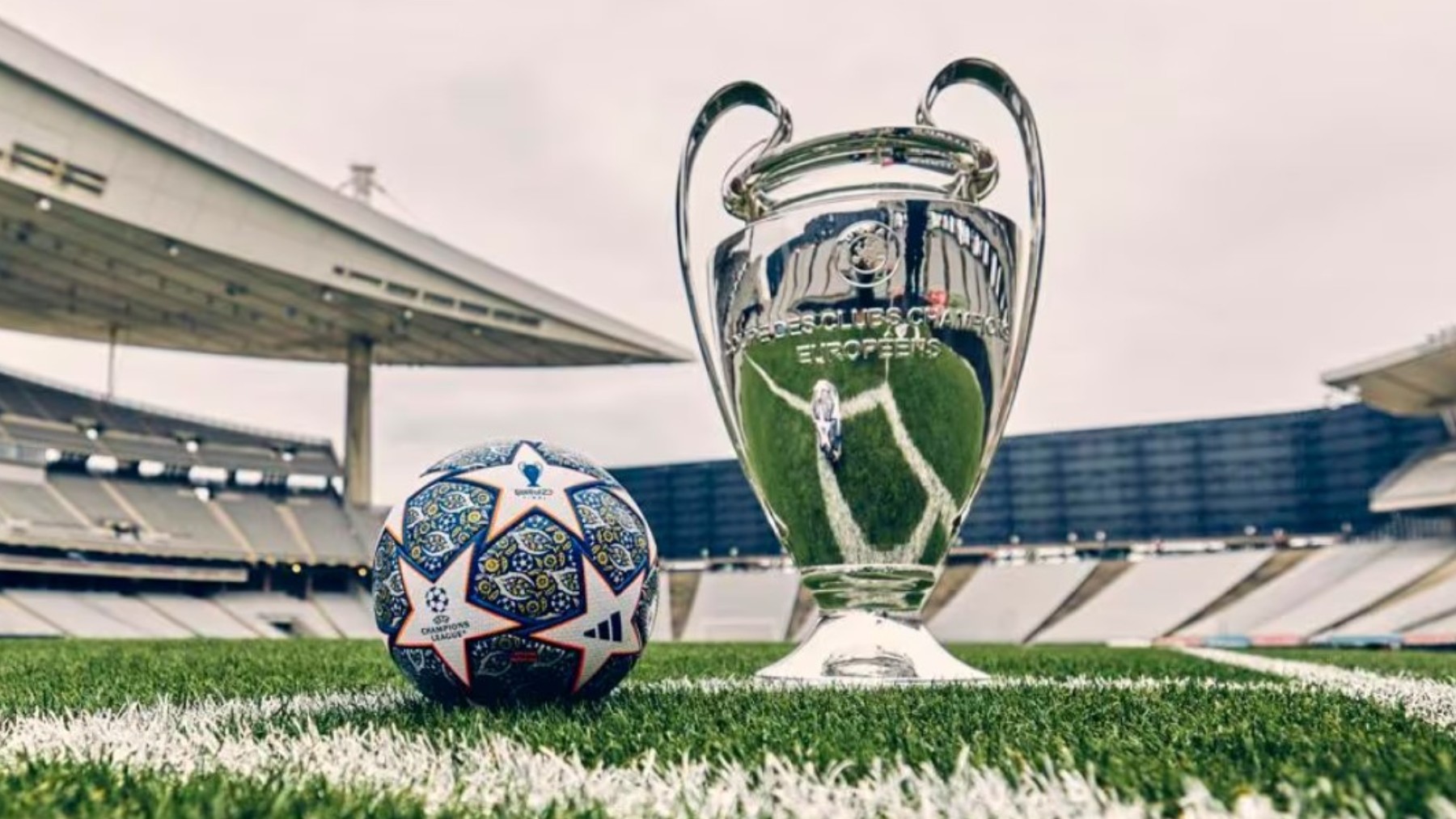 Este es el balón de la final de la Champions League 2023. (uefa.com)