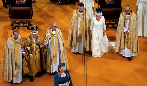 Carlos III y Camila, coronados reyes de Inglaterra en una ceremonia histórica en Londres