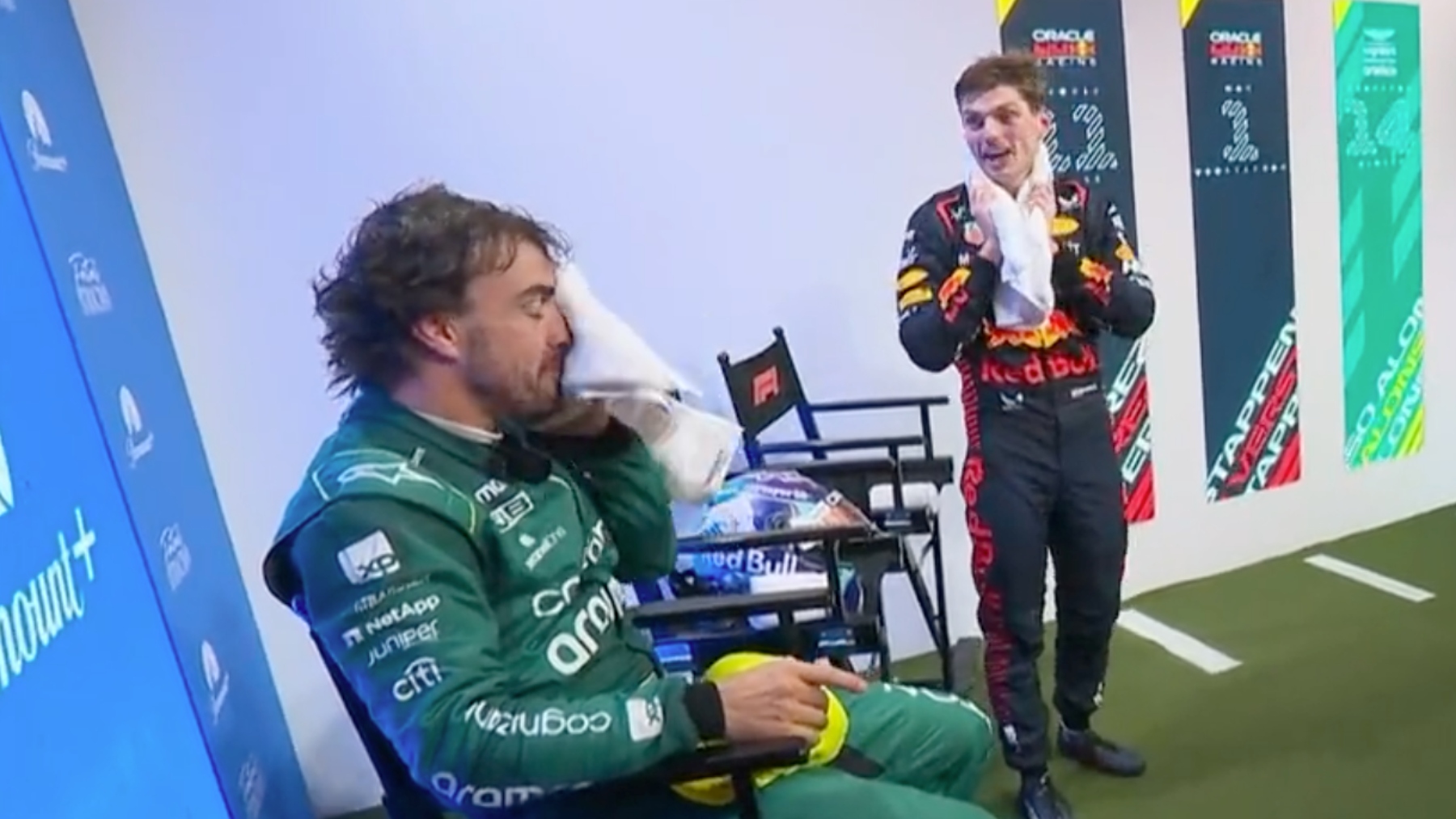 Verstappen y Alonso antes de subir al podio
