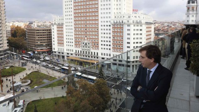 Almeida en Plaza España.