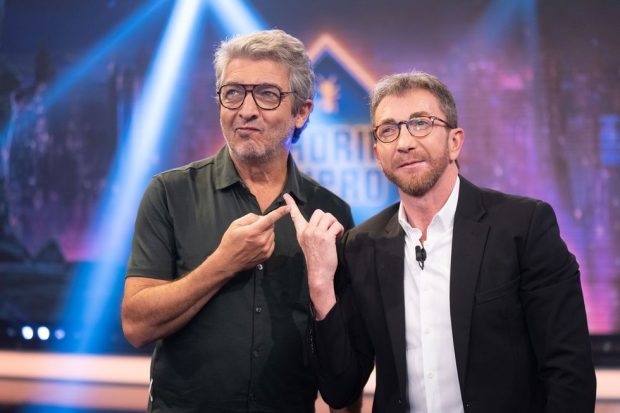 Pablo Motos tuvo que presentar durante varios meses El Hormiguero con unas gafas