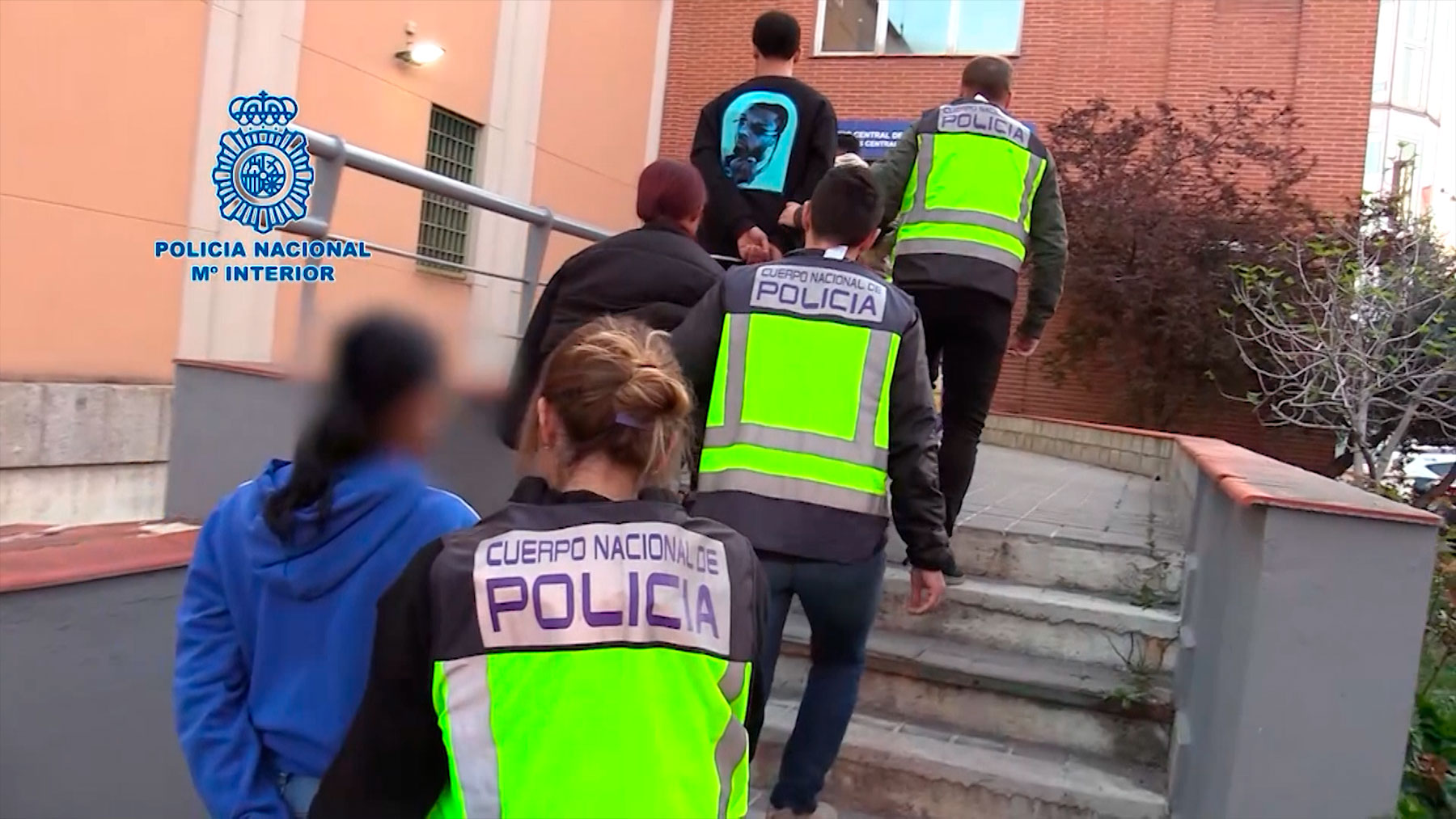 Detenidas 40 personas en una operación contra los Trinitarios