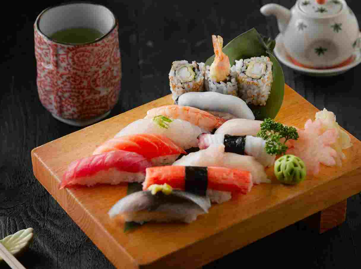 ¿Sabes que la comida japonesa y el sushi tienen beneficios? Lo dice un estudio