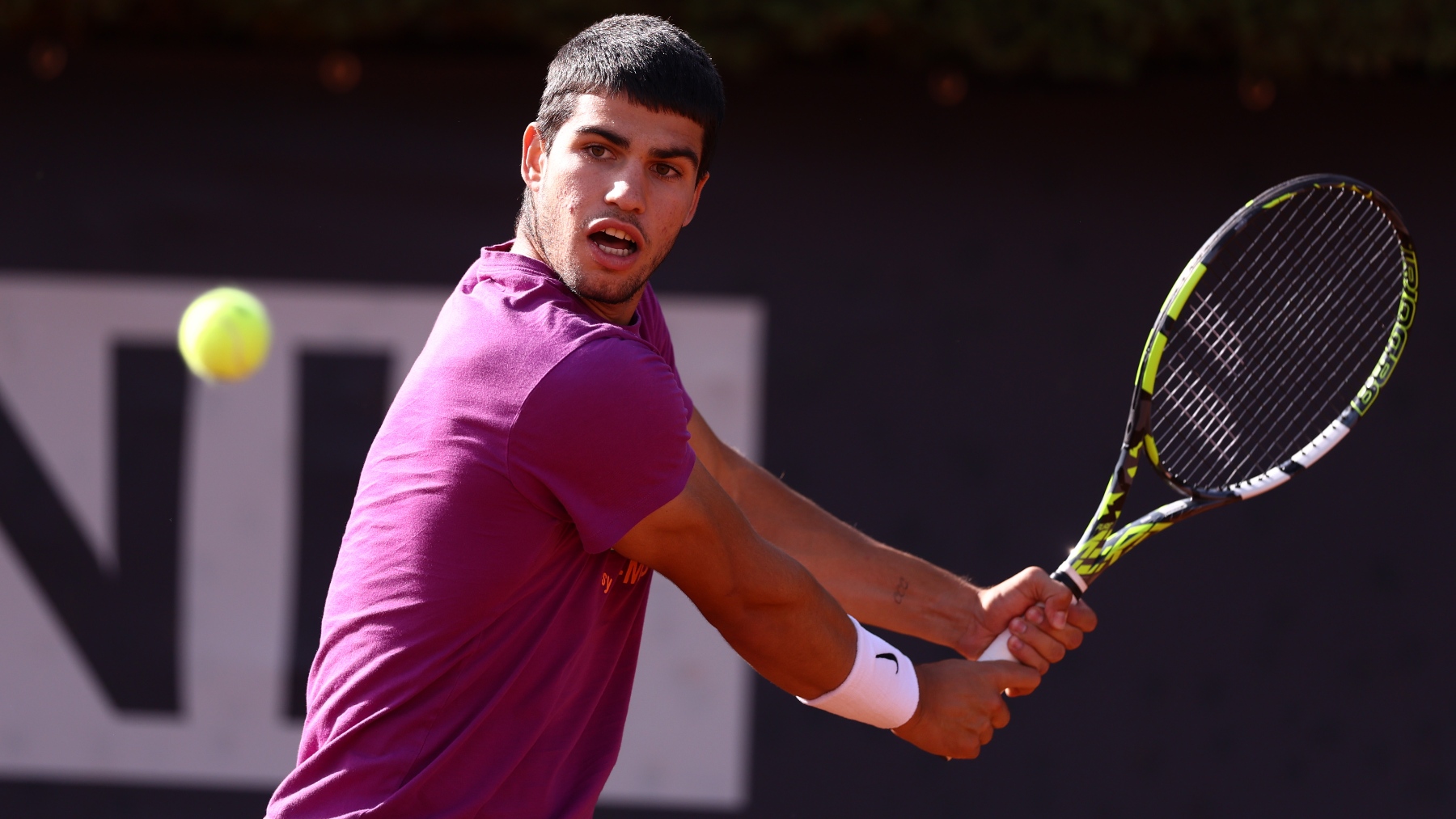 Carlos Alcaraz durante un entrenamiento en Roma. (Getty)