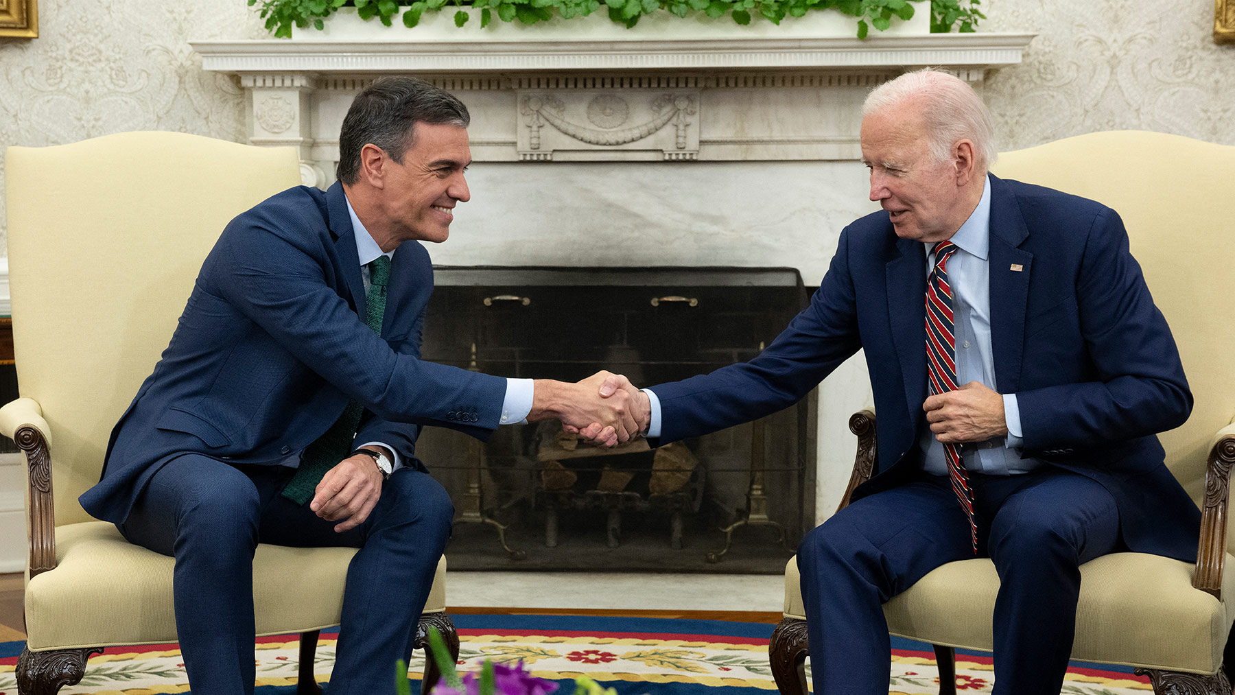 Sánchez y Biden en la Casa Blanca. (Afp)