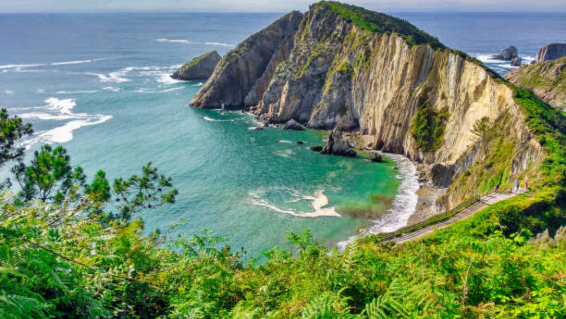 La playa del Silencio en Asturias en una de las playas que recomienda National Geographic