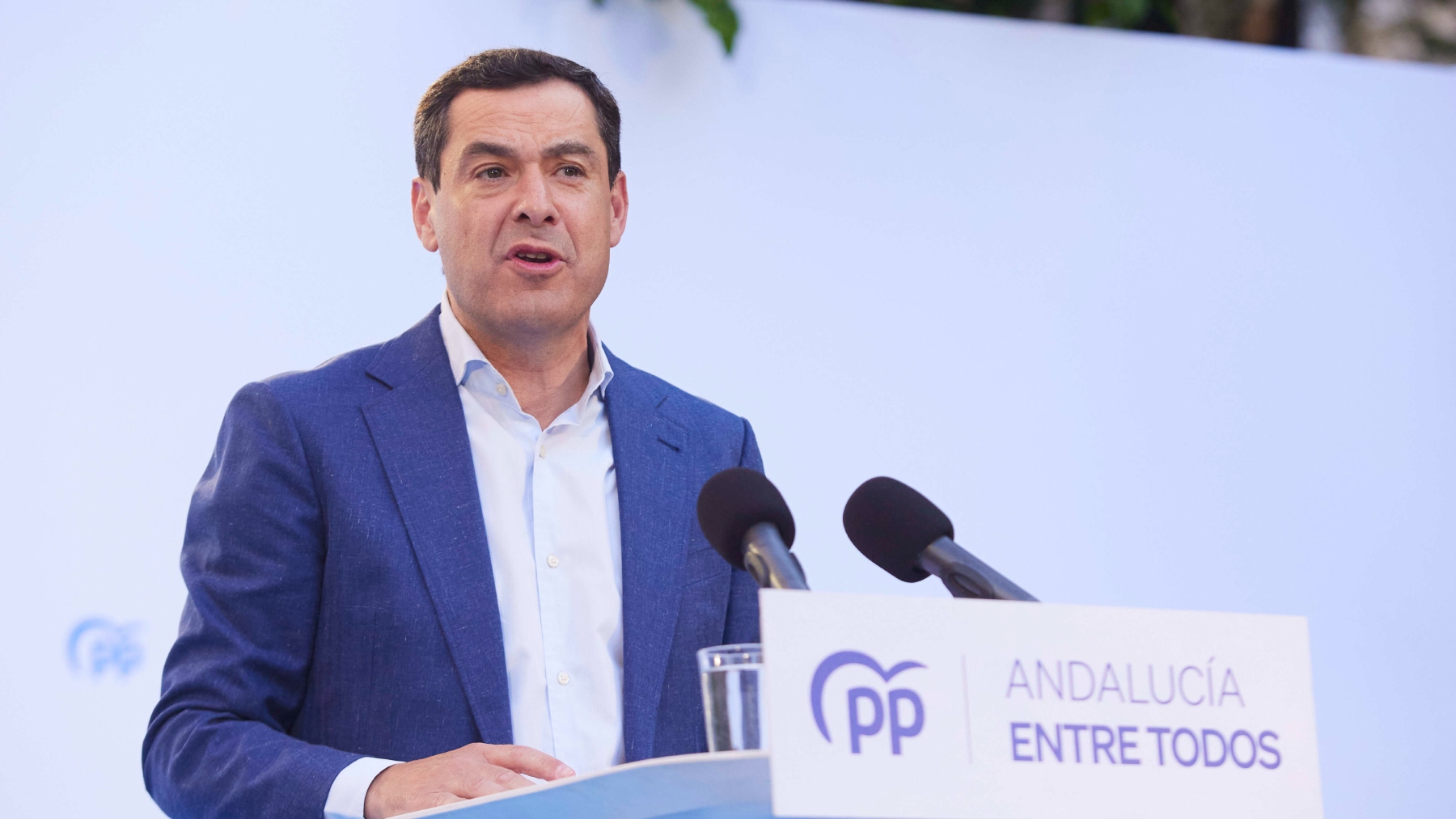 El presidente de la Junta, Juanma Moreno, en el acto de inicio de campaña del PP para las municipales (EUROPA PRESS).