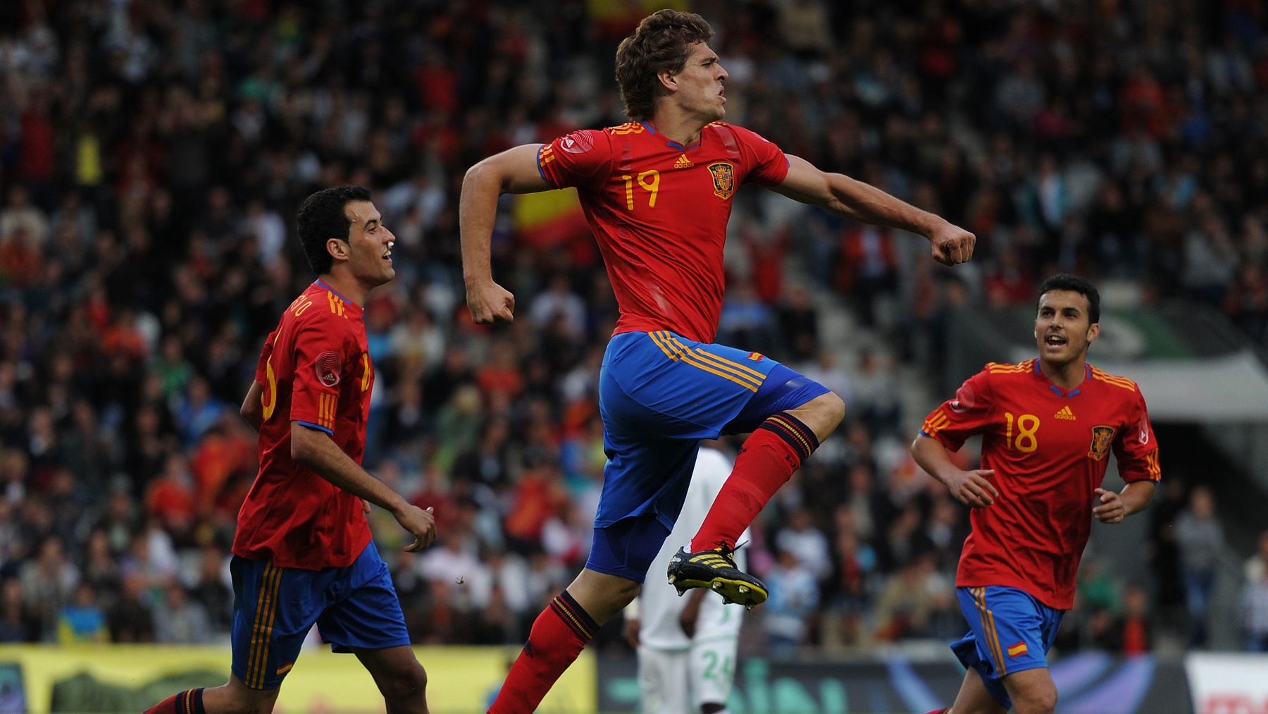 Fernando Llorente celebrando un gol con la selección española. (Getty)