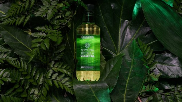 Cabreiroá lanza una botella de agua 100% compostable, biodegradable y de origen vegetal