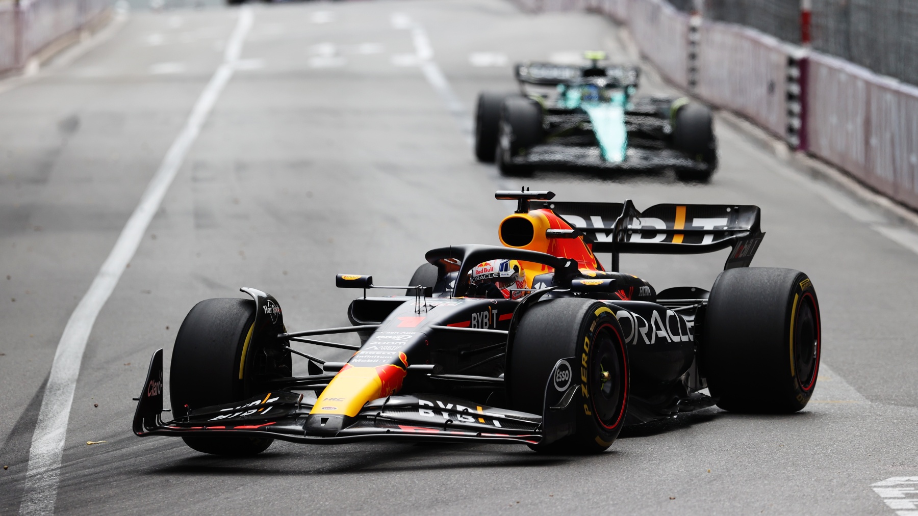 Verstappen y Alonso rodando en Mónaco. (Getty)