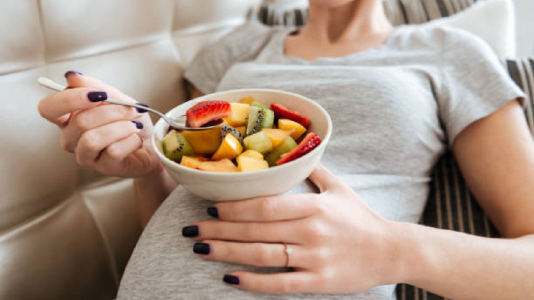 Descubre las frutas más recomendadas para el embarazo en verano
