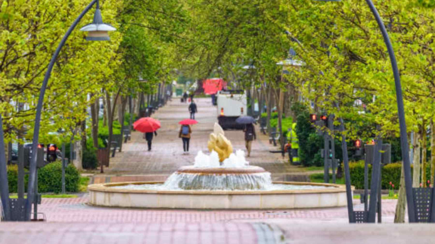 La AEMET desvela la razón por la que siempre llueve por la tarde