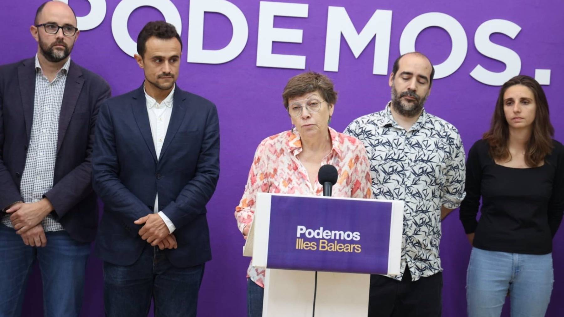 Antònia Jover junto a la directiva de Podemos en Baleares.